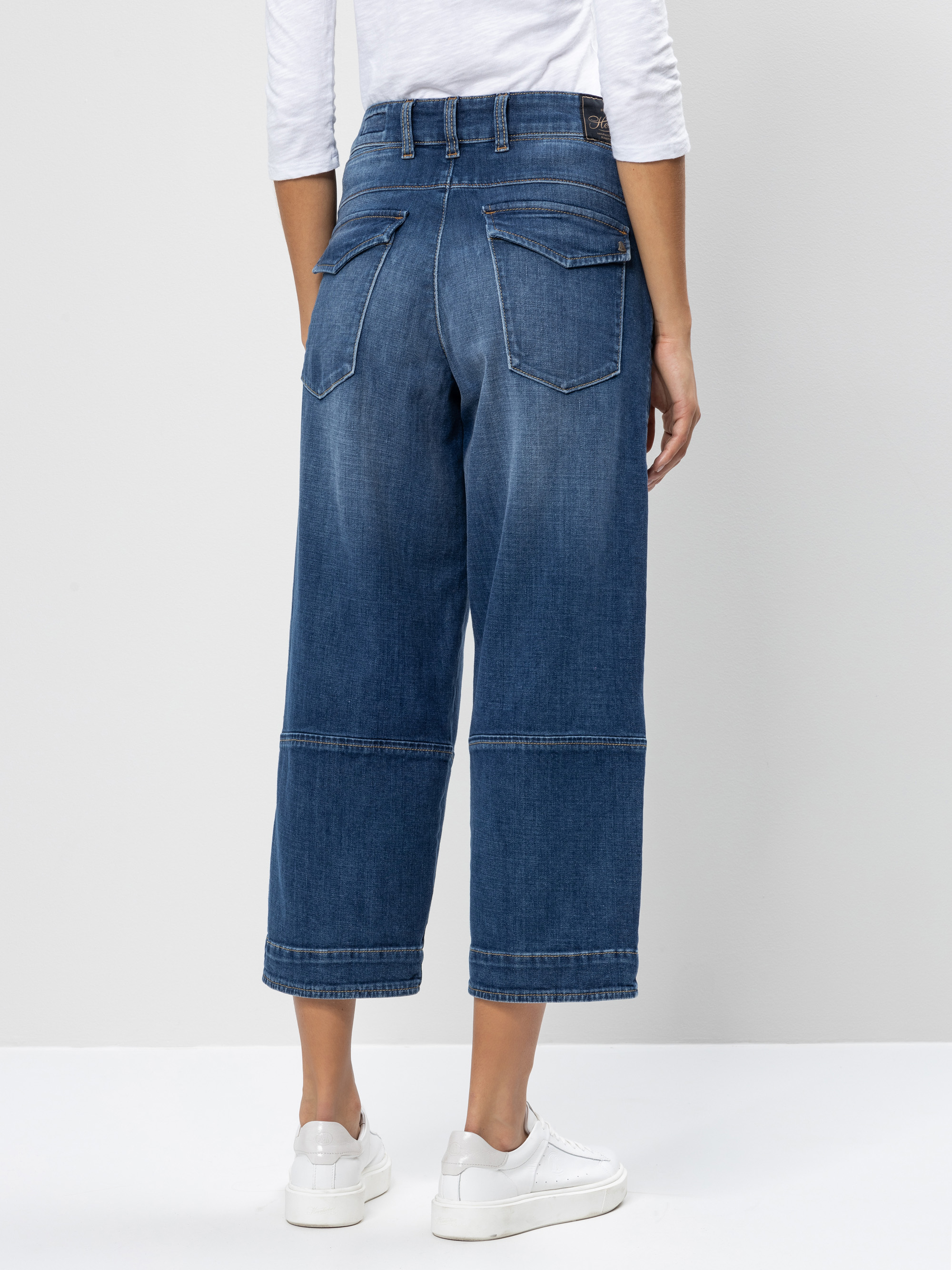 Modell Soul Jeans mit Cashmere Touch und Bio-Baumwolle