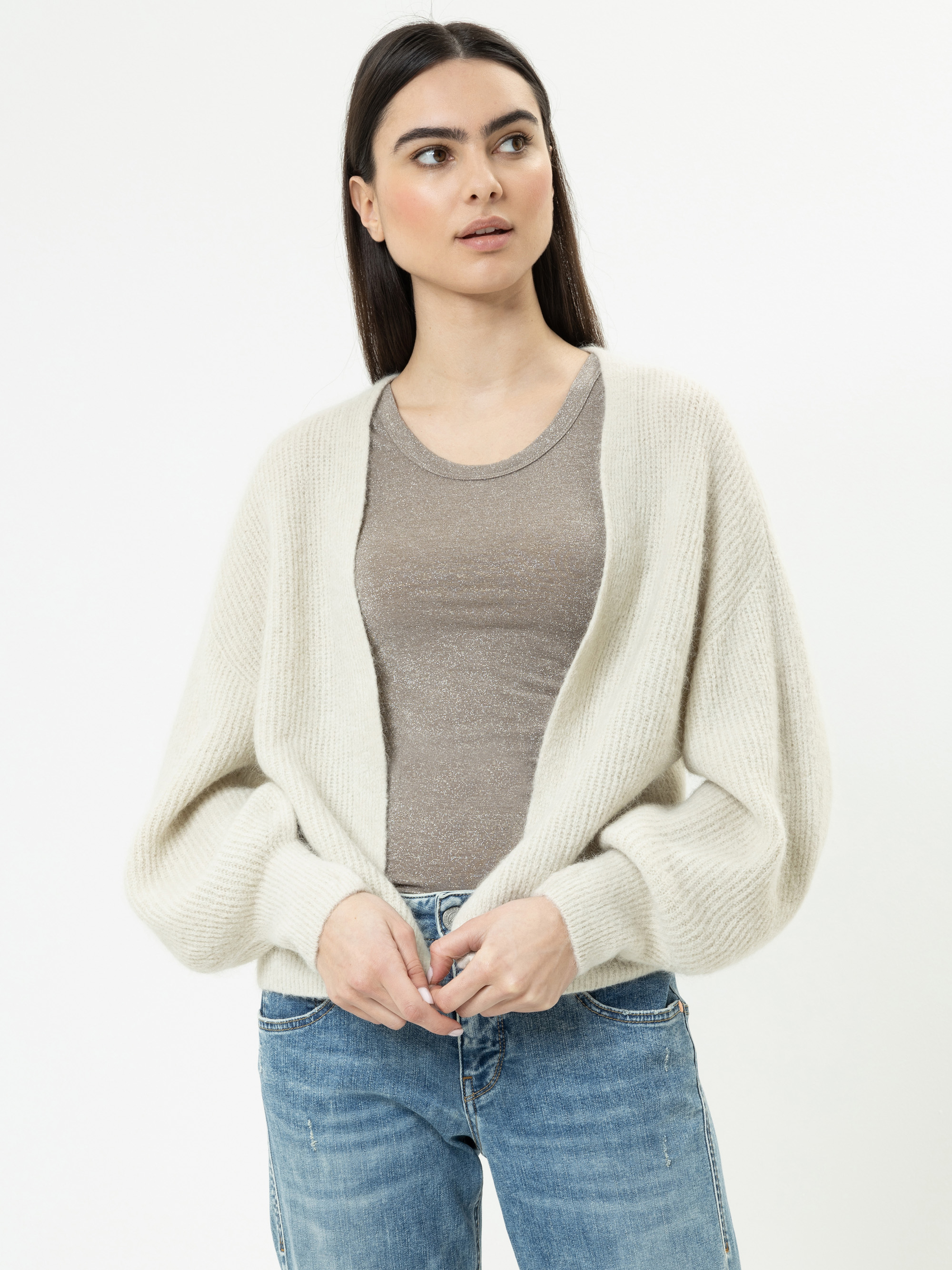 Modell Delphina Strickjacke