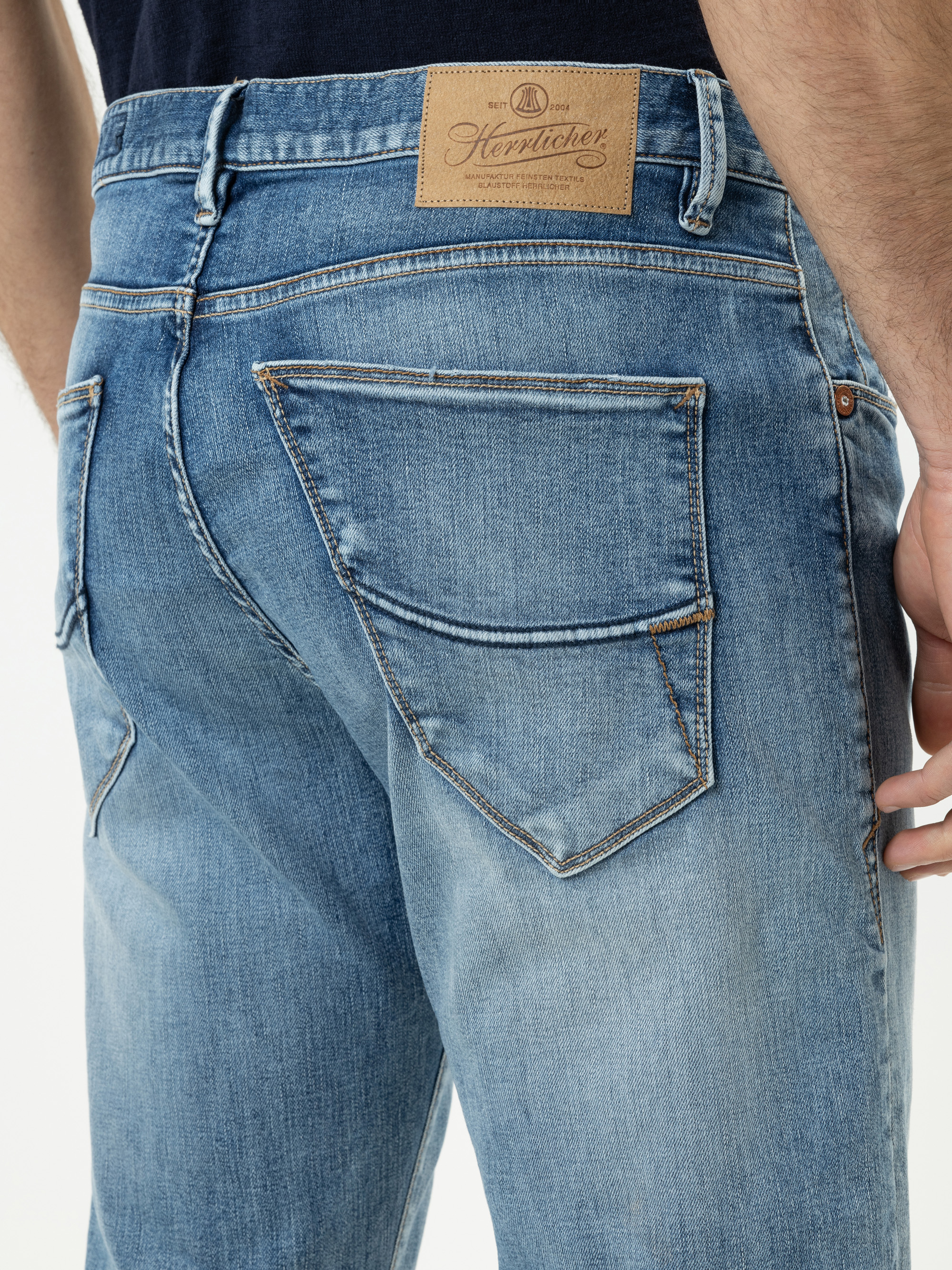 Modell Tyler Straight Jeans aus Bio-Baumwolle