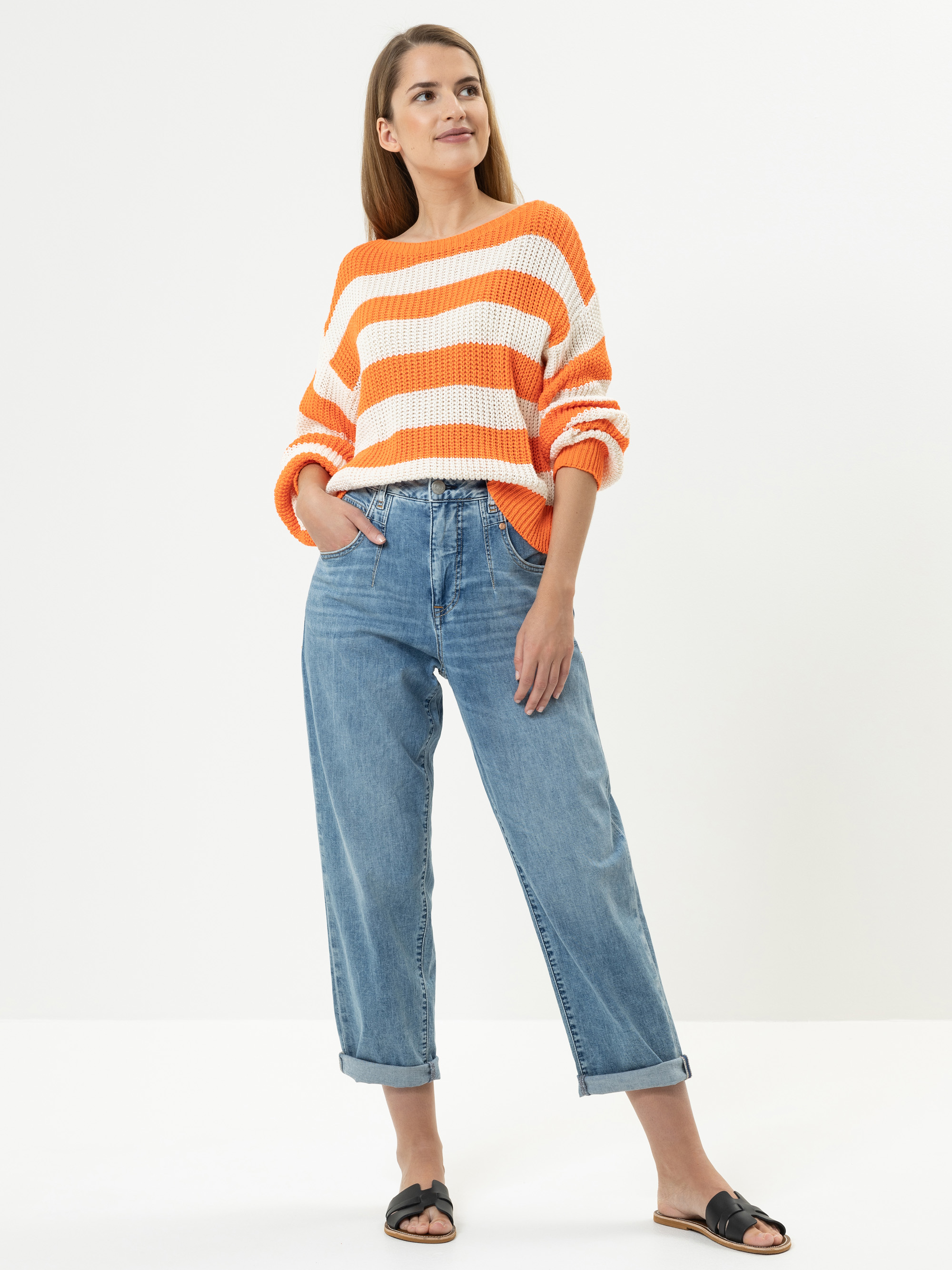Modell Louise Grobstrick Pullover