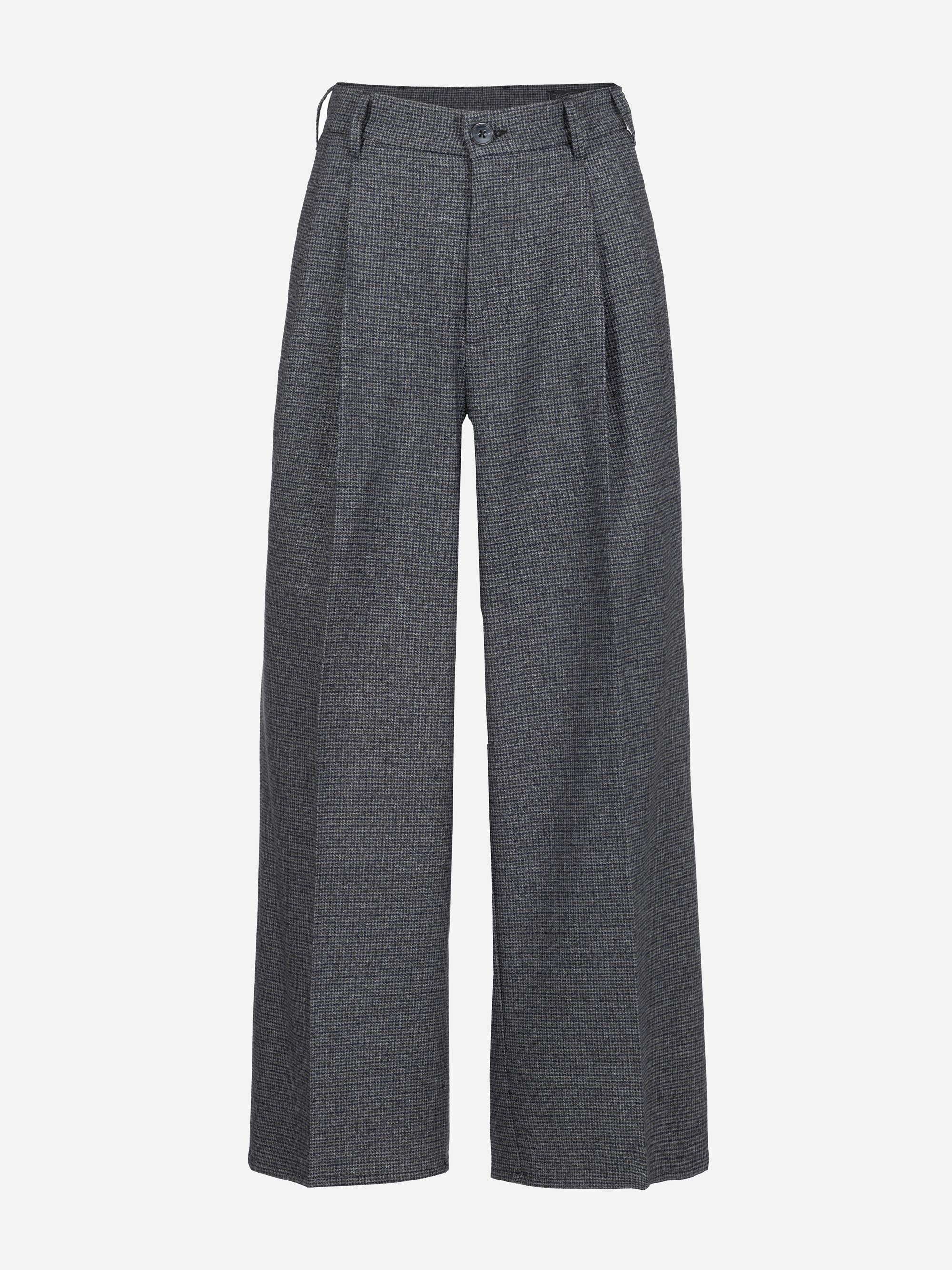 Modell Narzissa Hose mit Bundfalten kariert