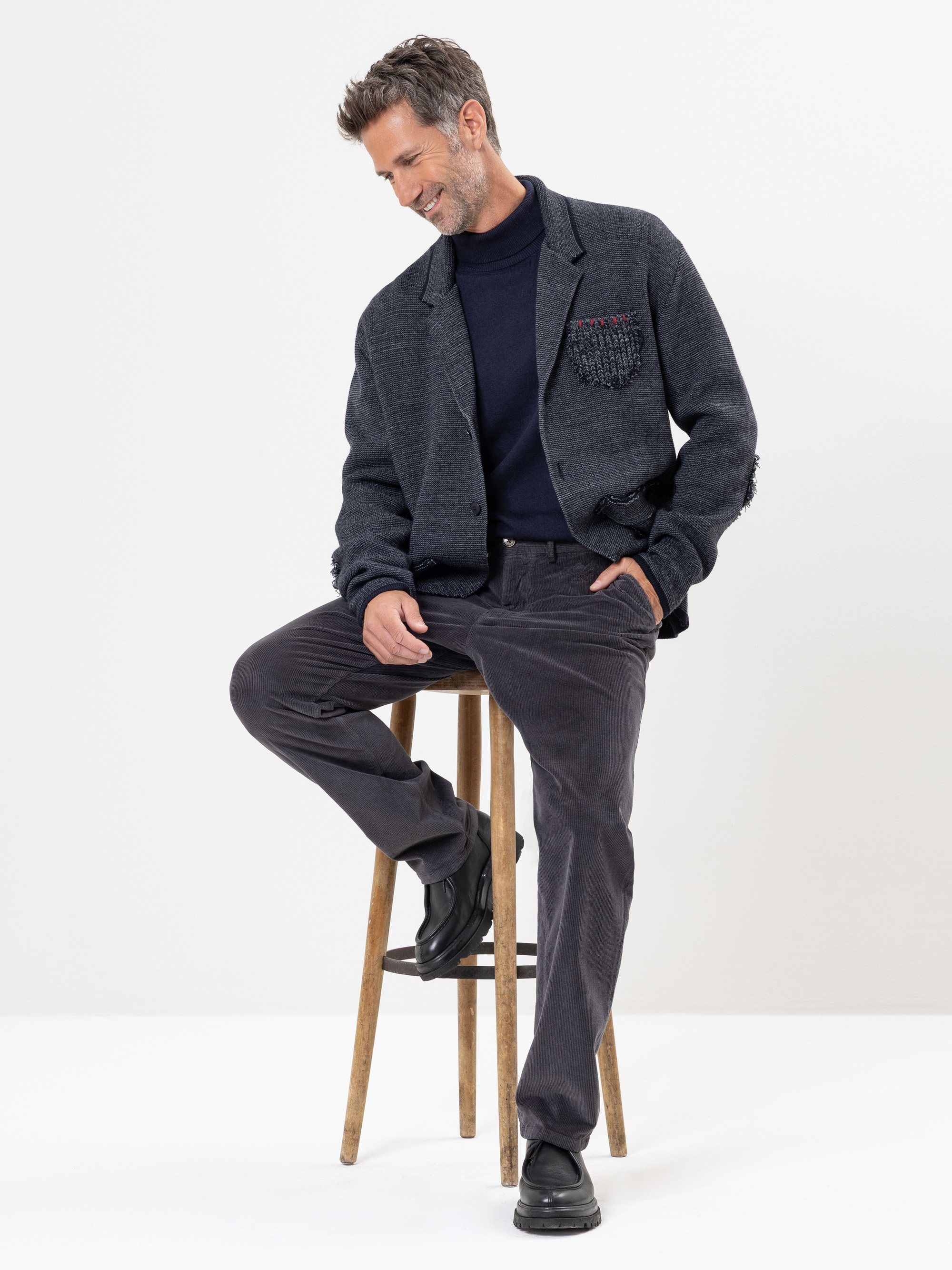 Modell  Vasil Jacke aus Strickjersey