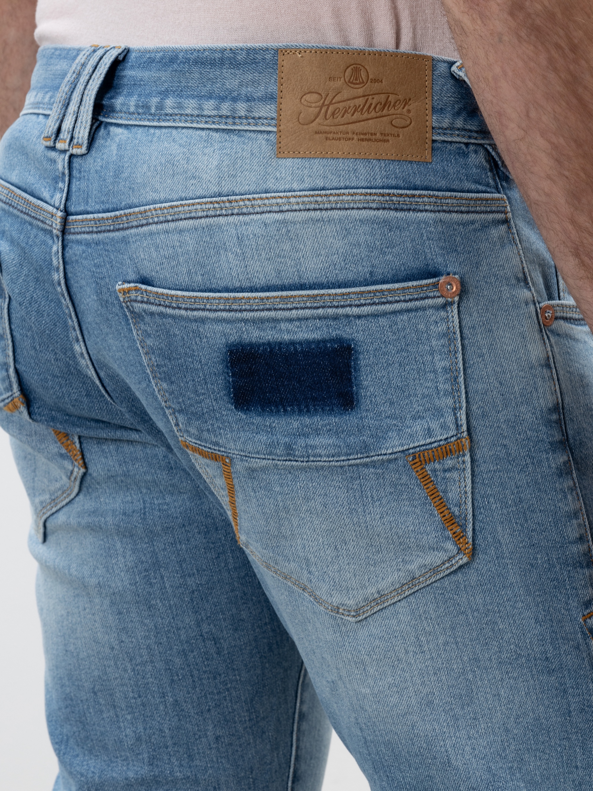 Modell Trade Jeans aus Bio-Baumwolle