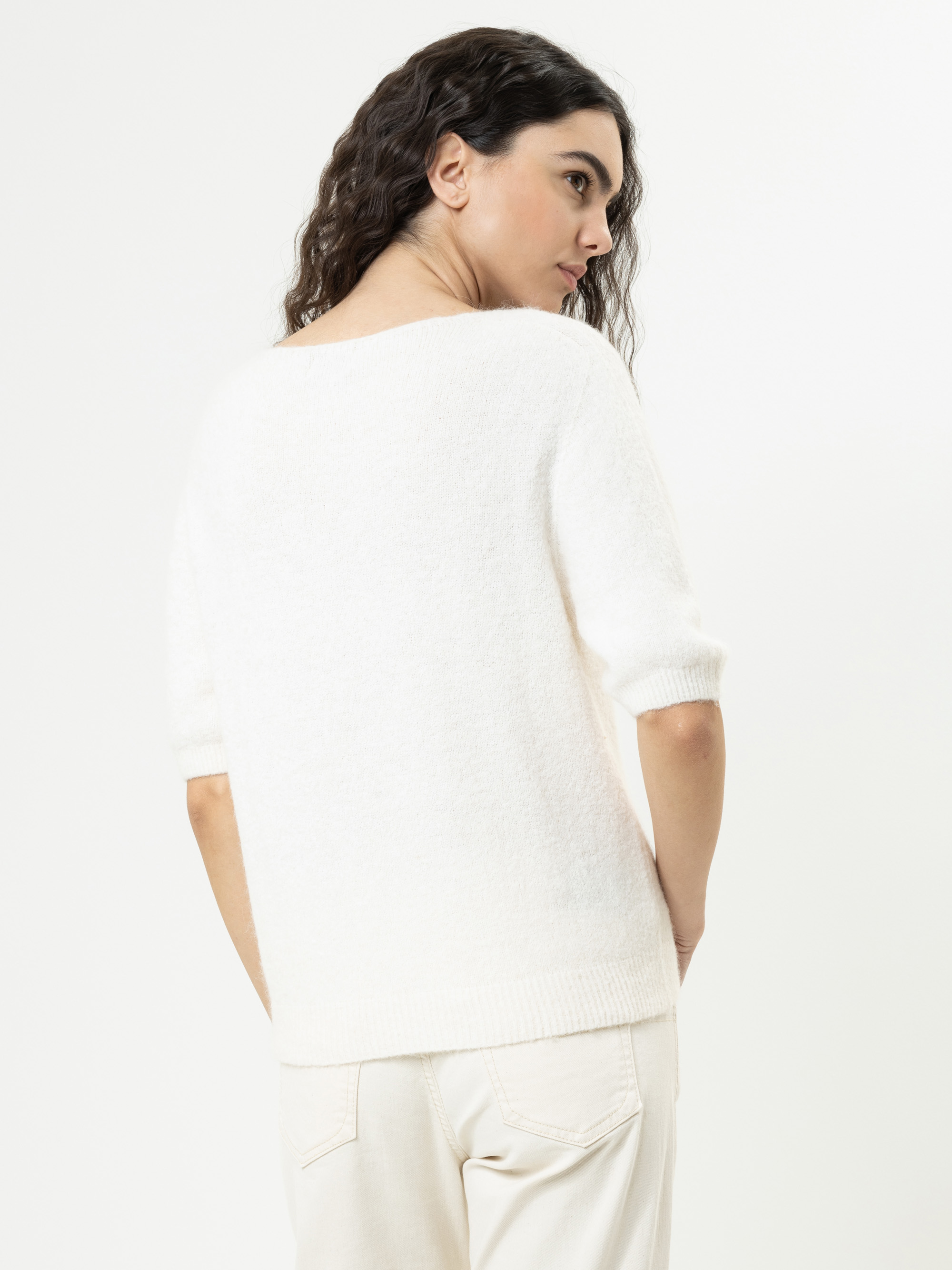 Modell Evelia Kurzarmpullover