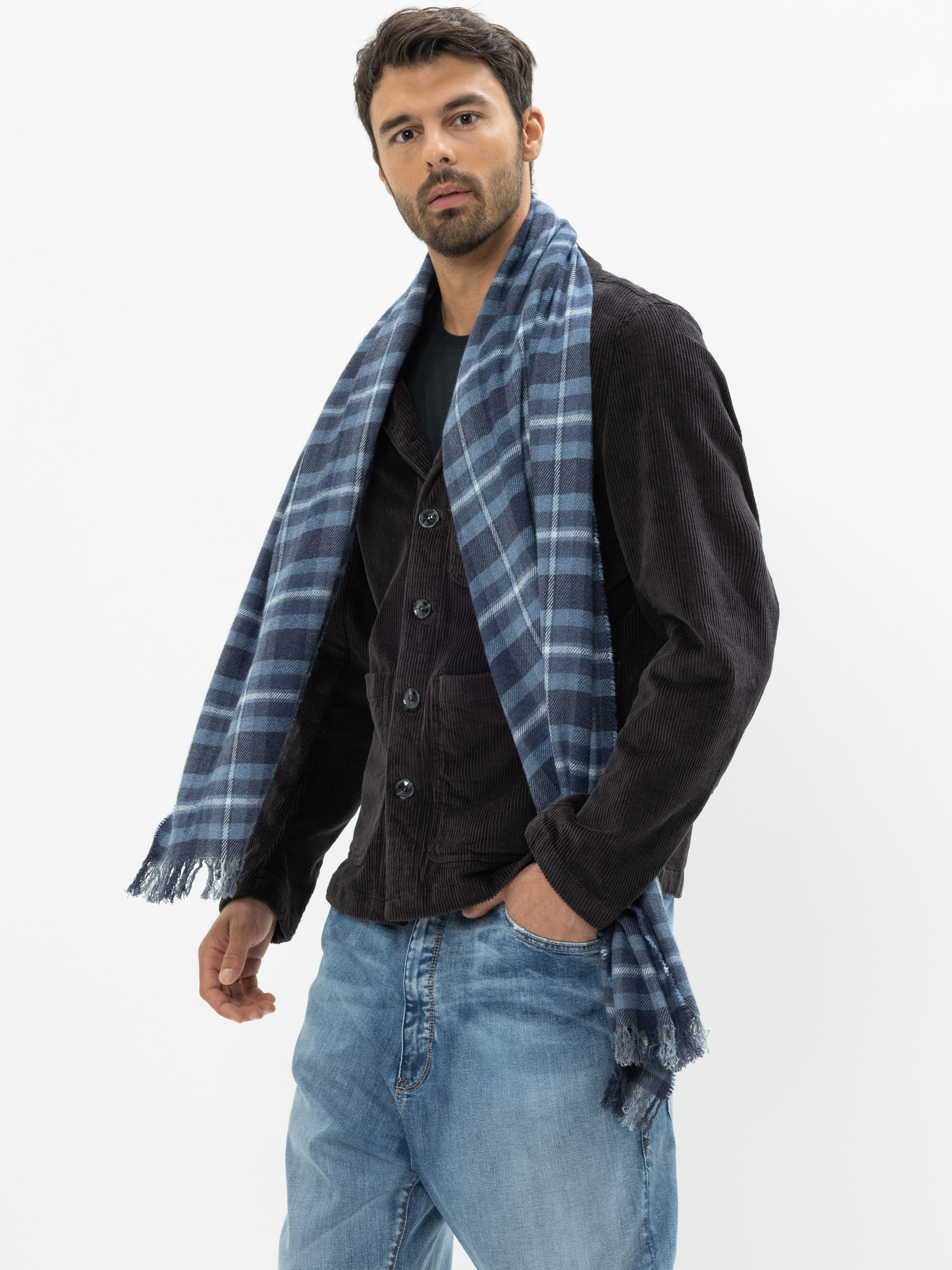 Modell Nolan Schal kariert