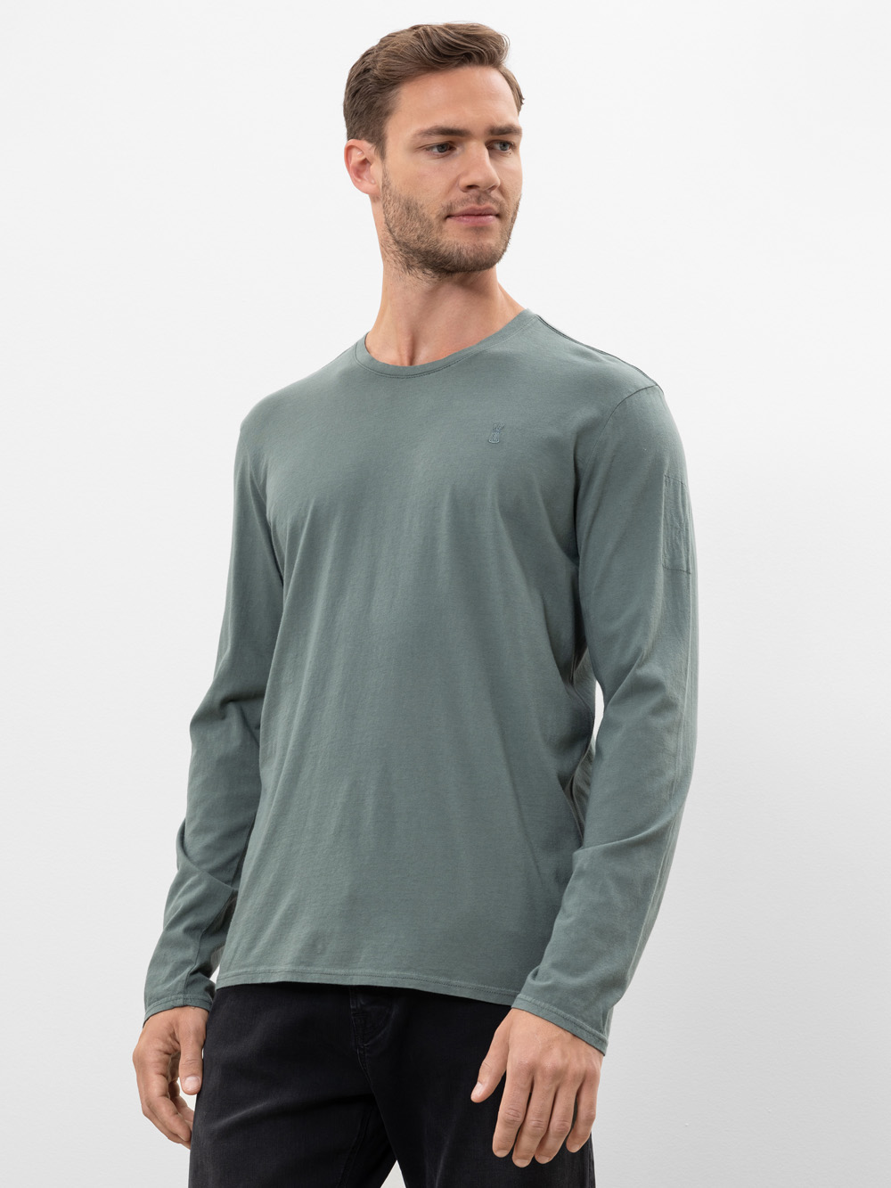 Modell B-Long Longsleeve aus Baumwolle
