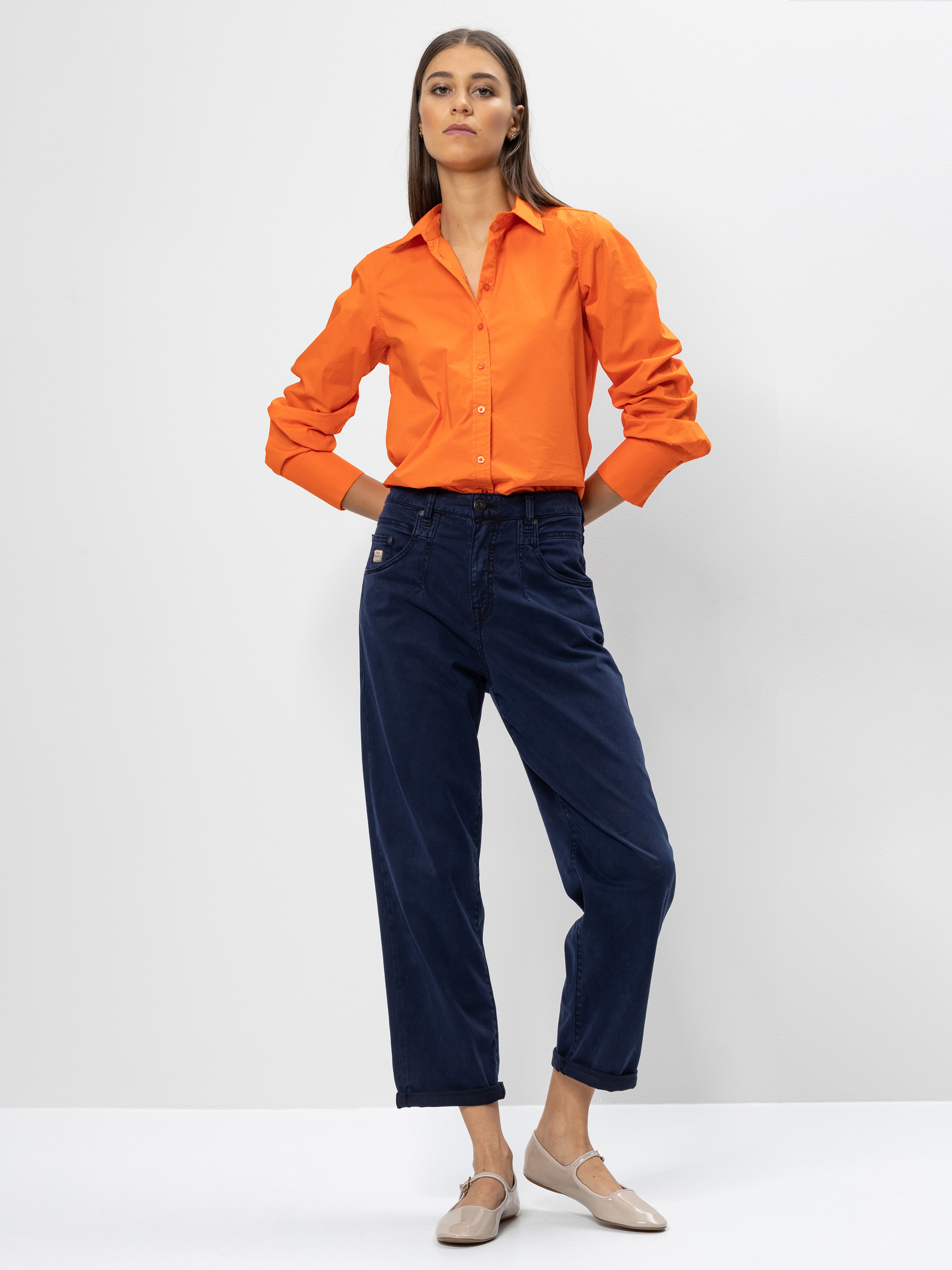 Modell Brooke Hose aus Tencel Qualität