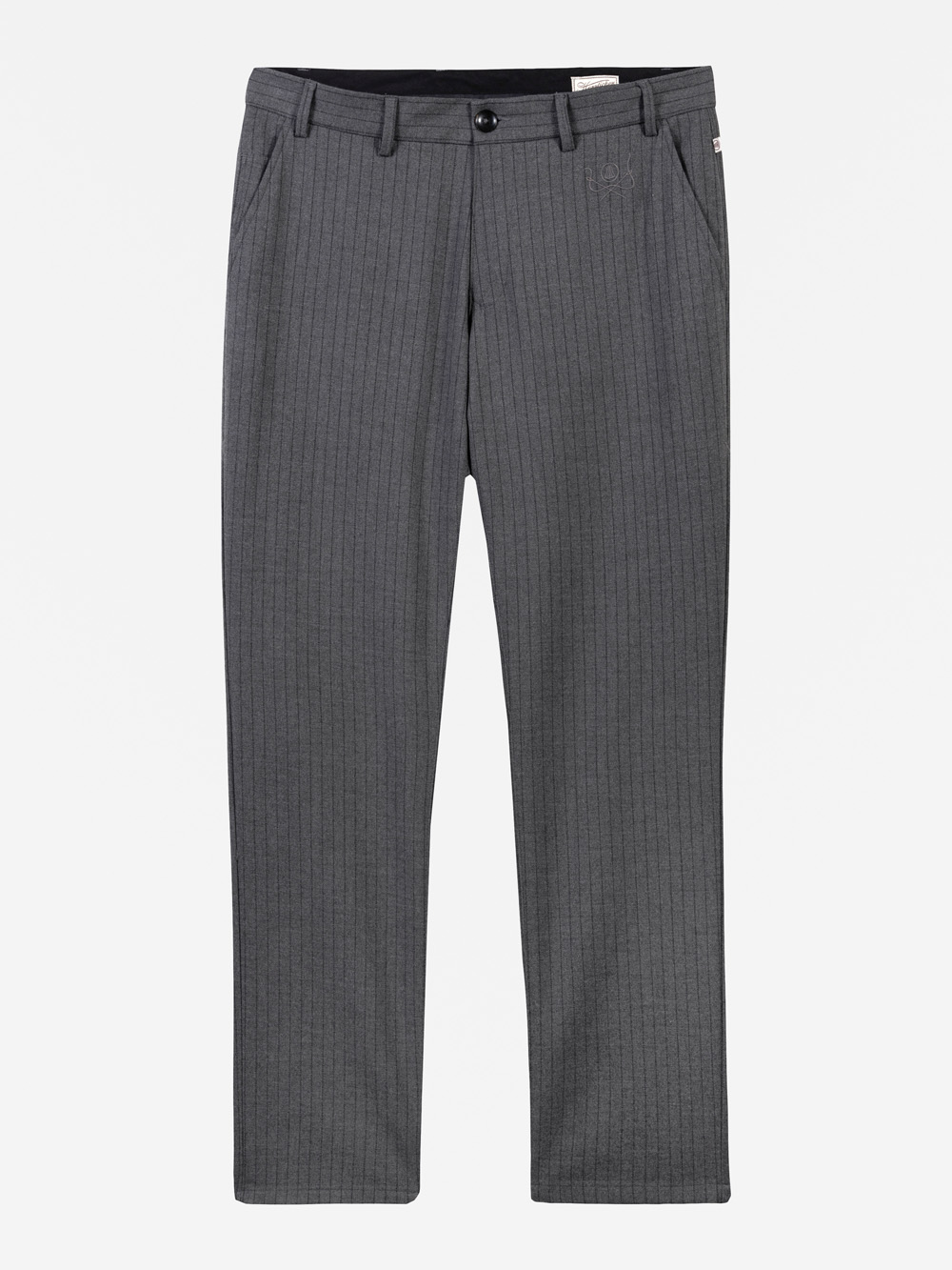 Modell  Iver Chinohose mit Nadelstreifen