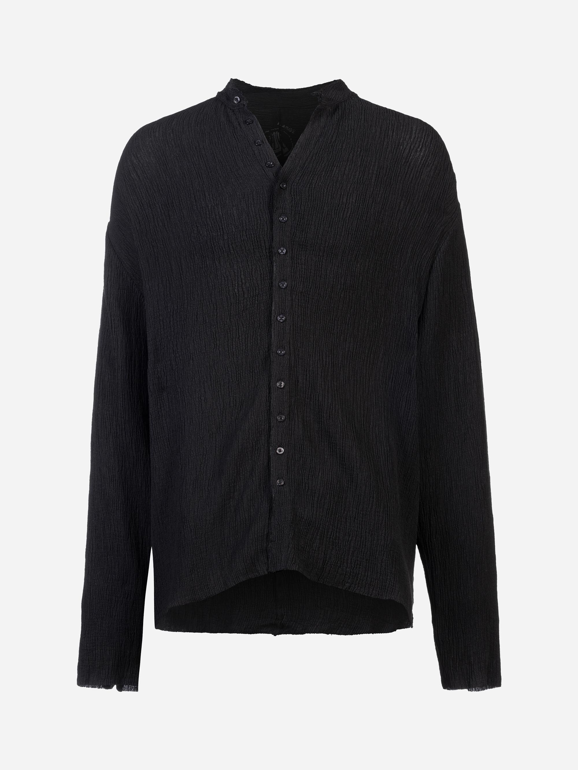 Modell Vincent Oversize Hemd aus Leinen und Viskose