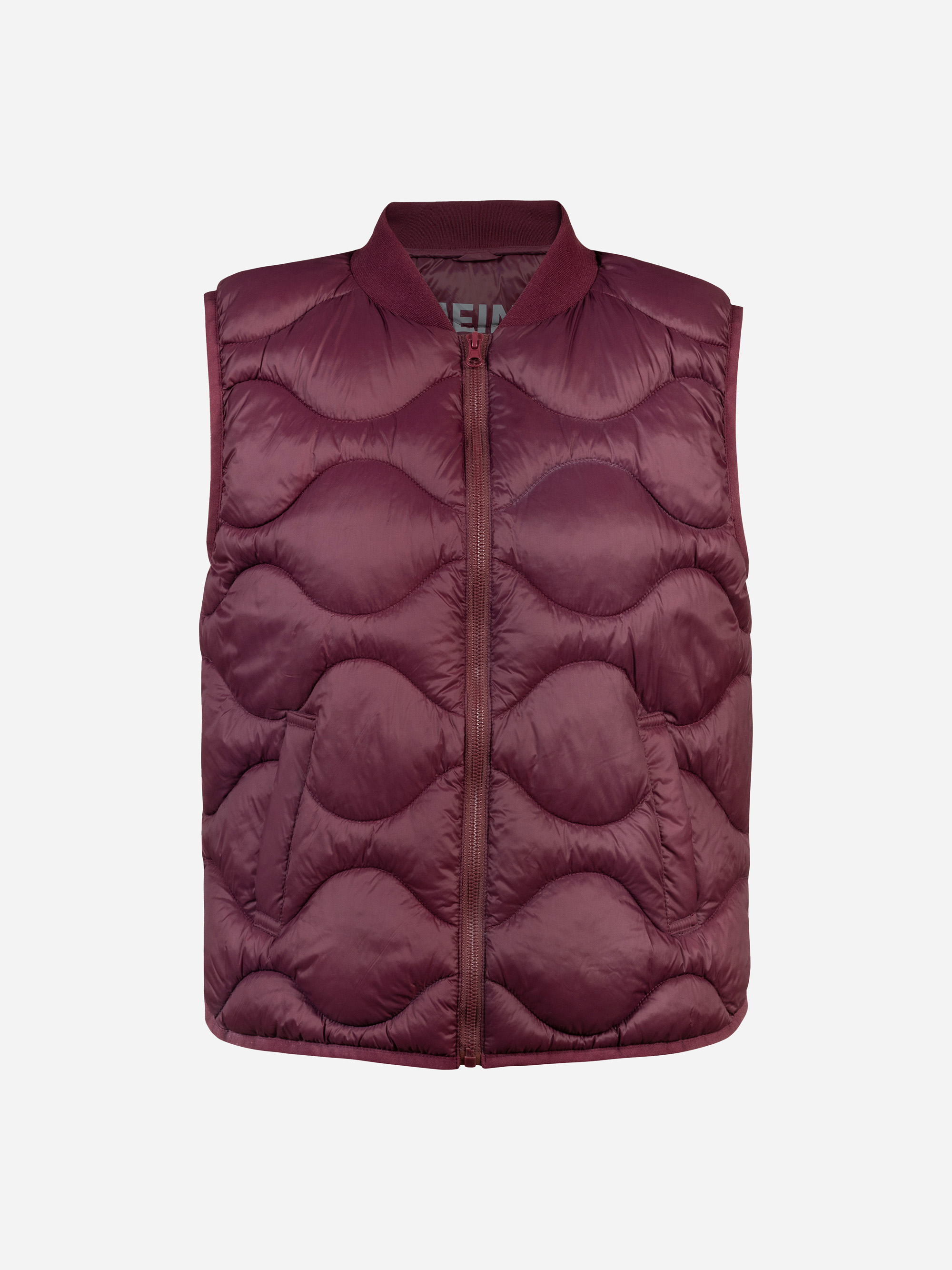 Modell Cierra aus recyceltem Nylon