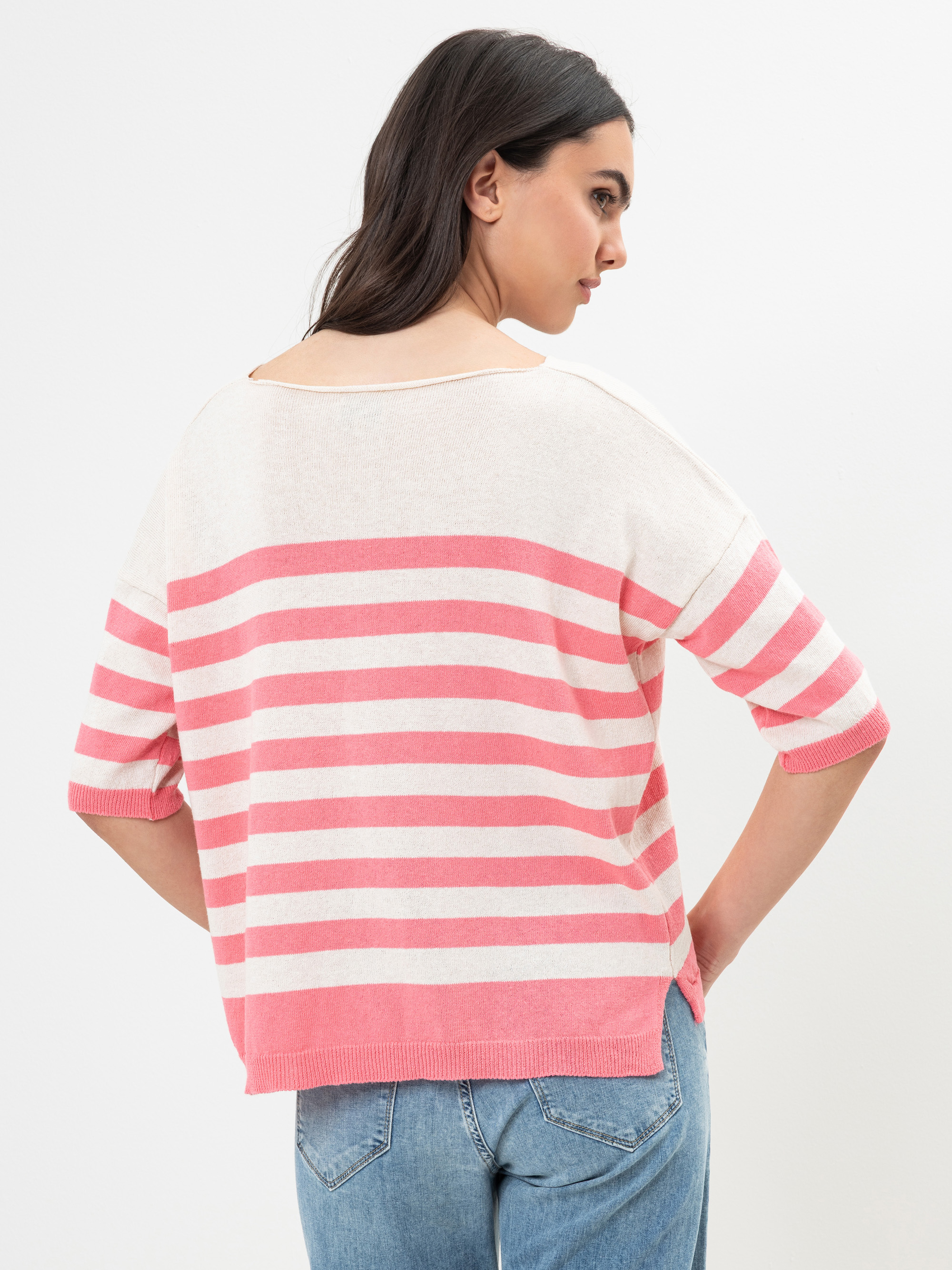 Modell Julyna Feinstrickpullover