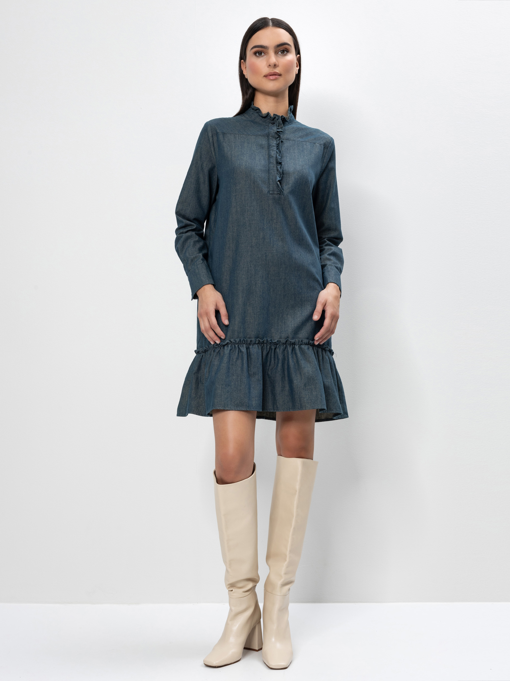 Modell Antke Jeanskleid