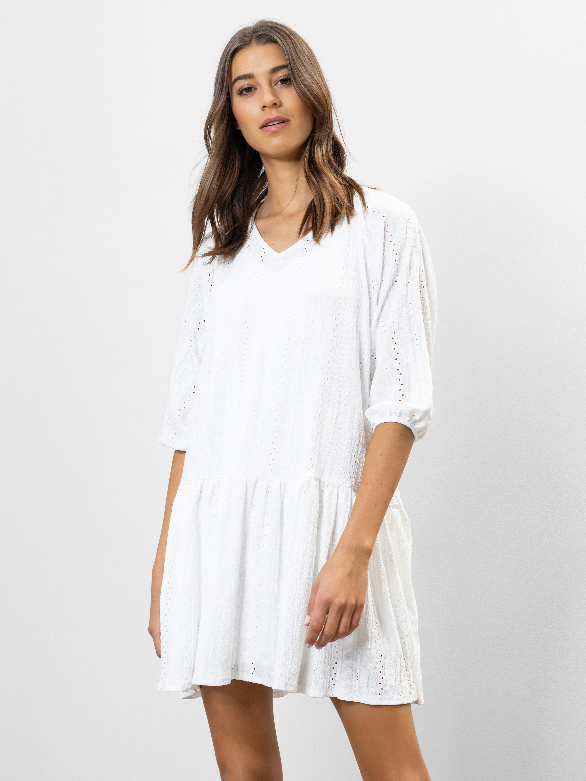 Modell Norina Kleid aus Jersey Lochspitze