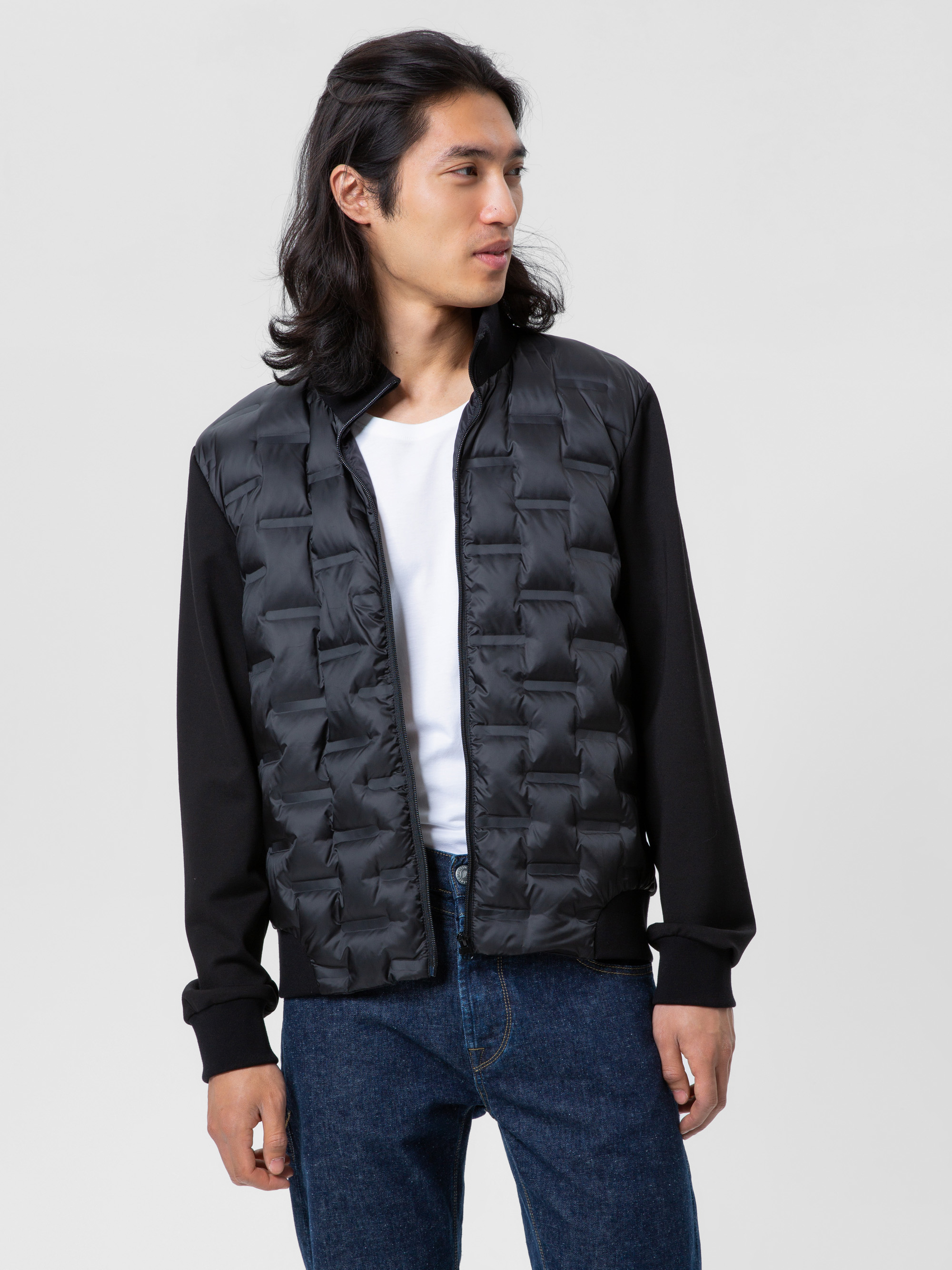 Modell Luis Steppjacke mit Sweatshirt-Ärmeln