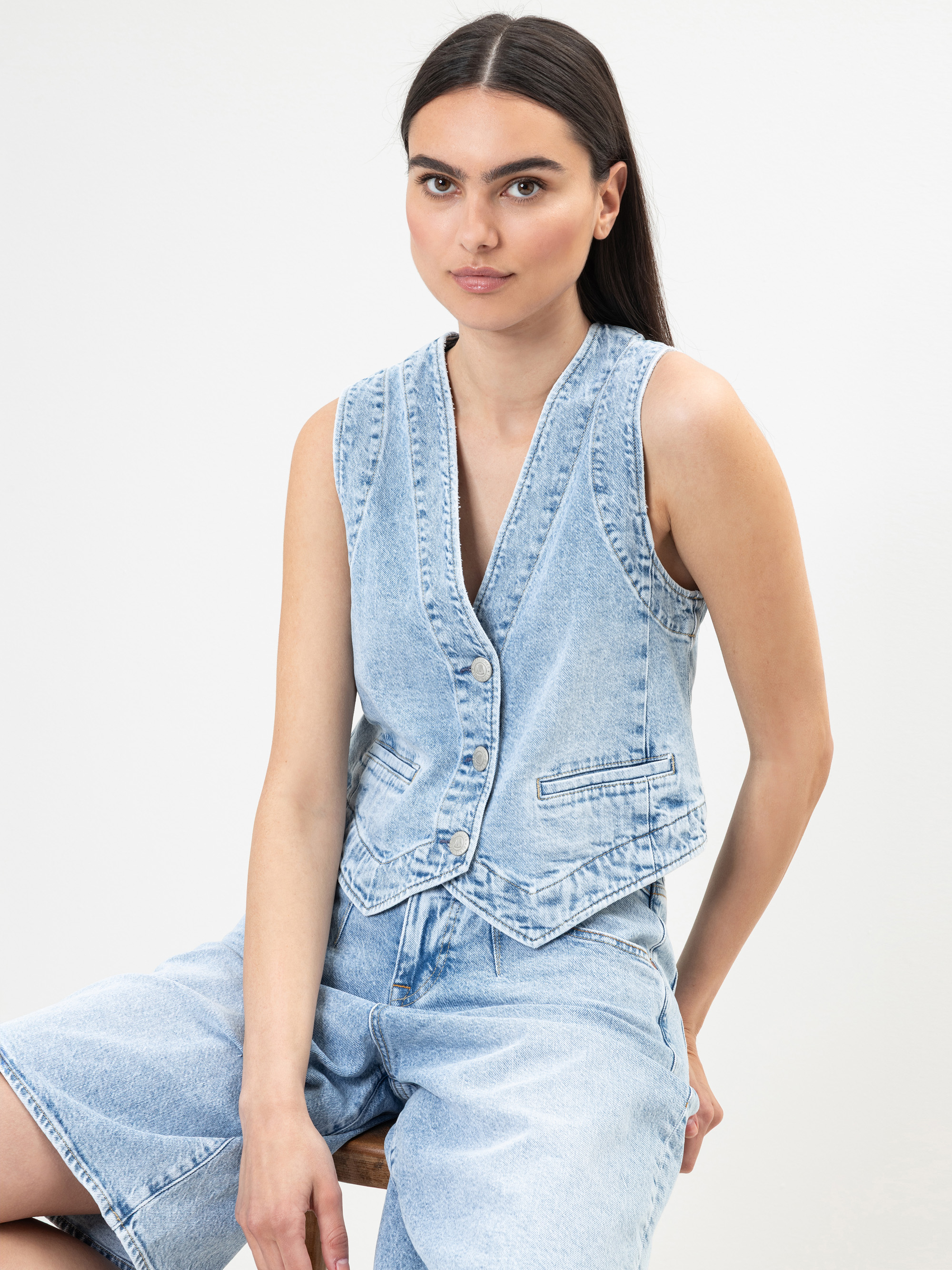 Modell Nula Jeansweste