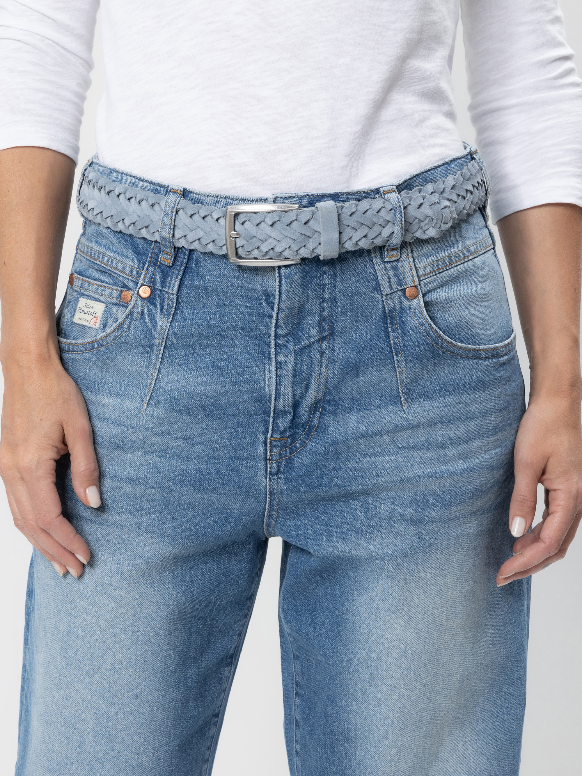 Modell Flechtgürtel aus Wildleder