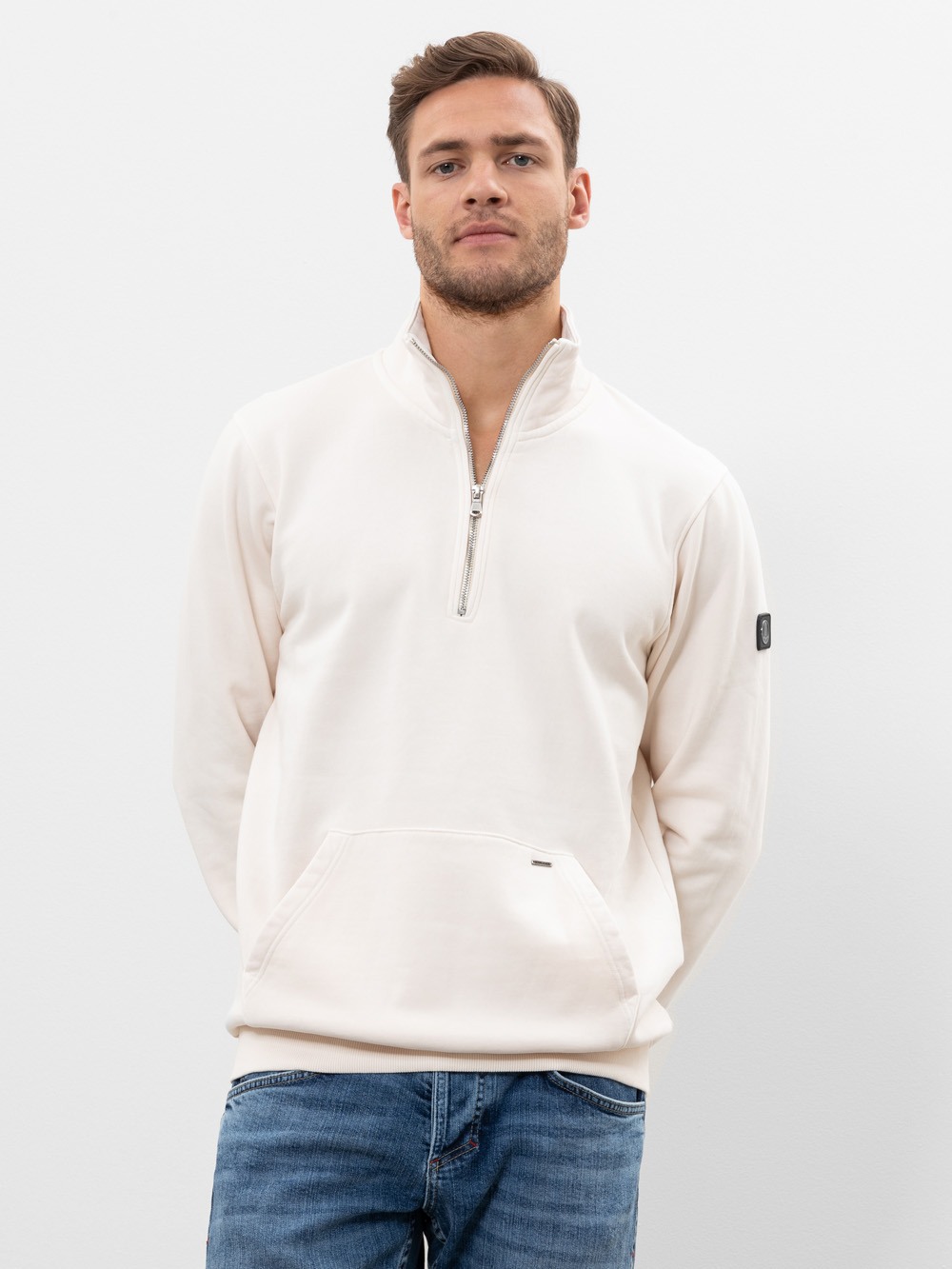 Modell Boris Sweatshirt mit Zipkragen
