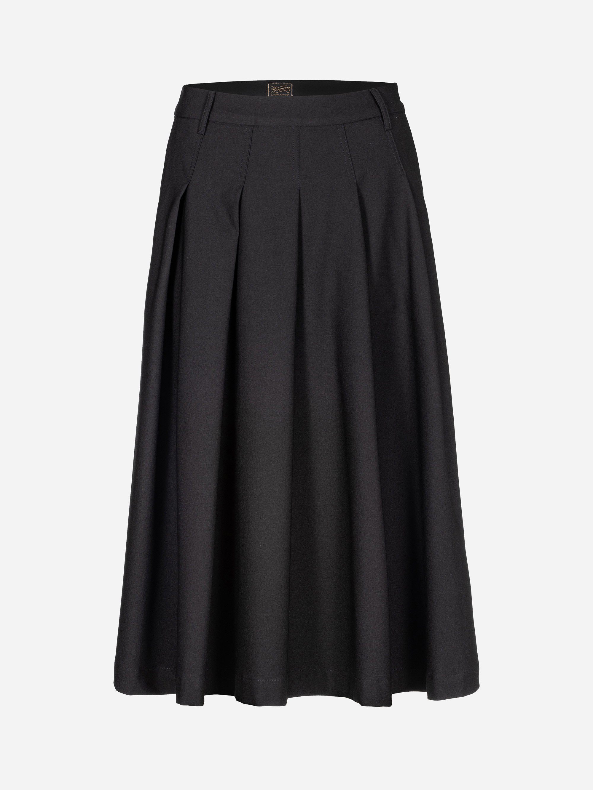 Modell Parvati Rock mit breiten Falten