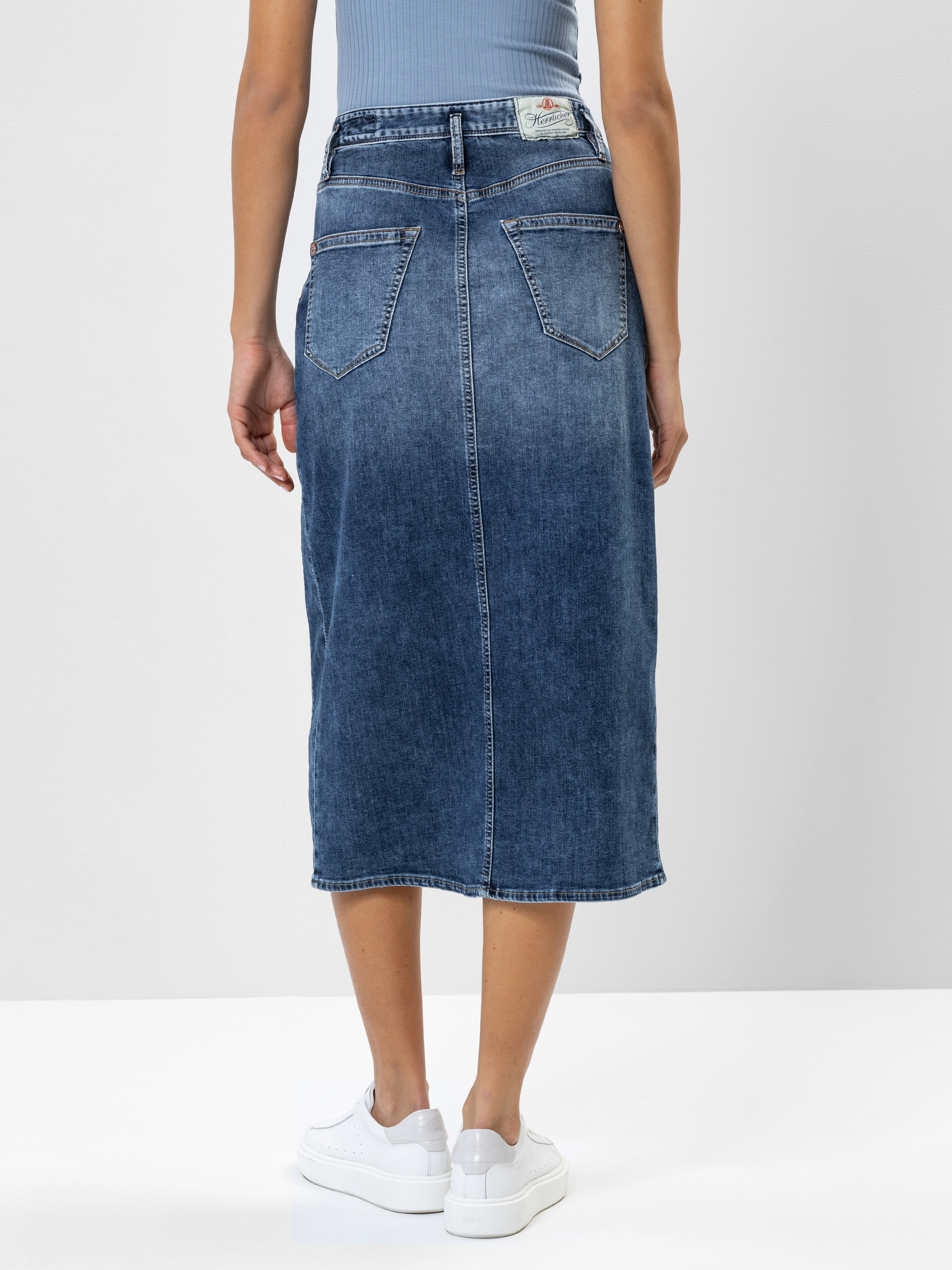 Modell Shyra Jeansrock lang