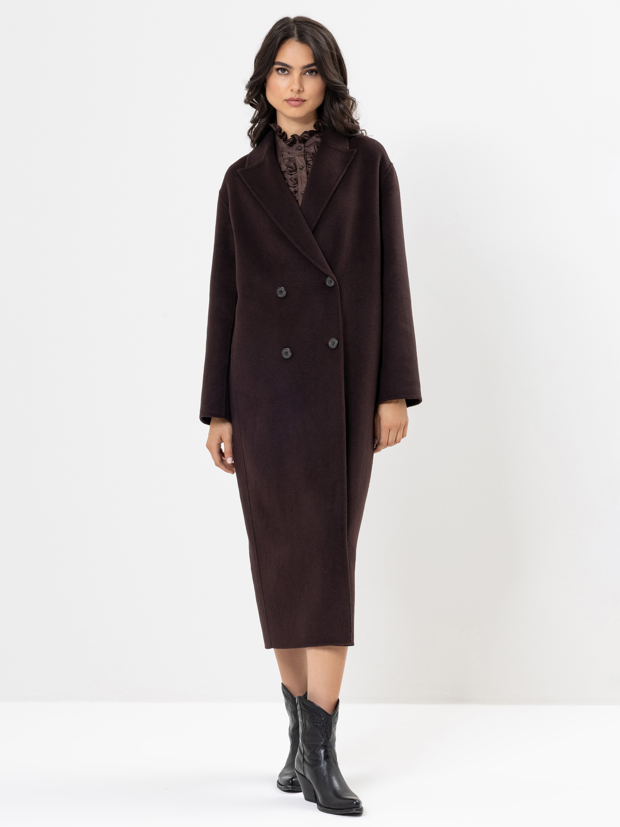 Modell Lanine Mantel