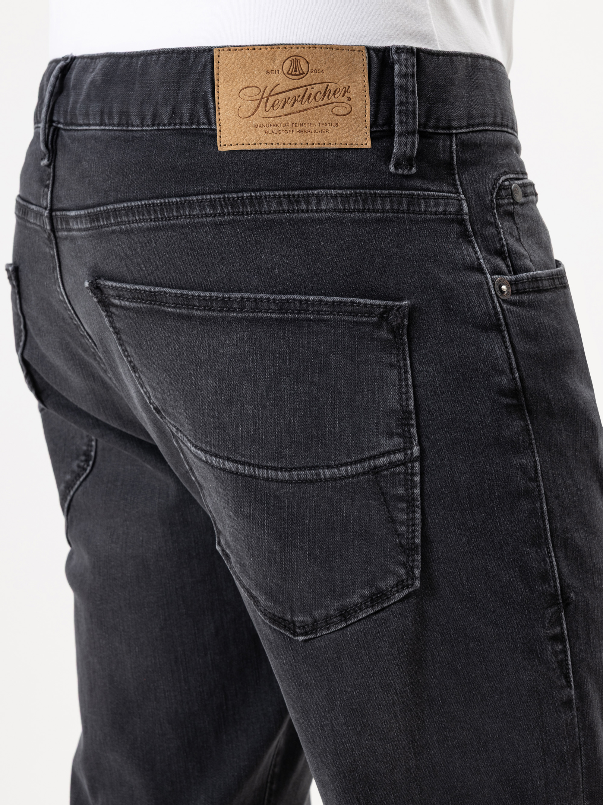 Modell Tyler Tapered Jeans