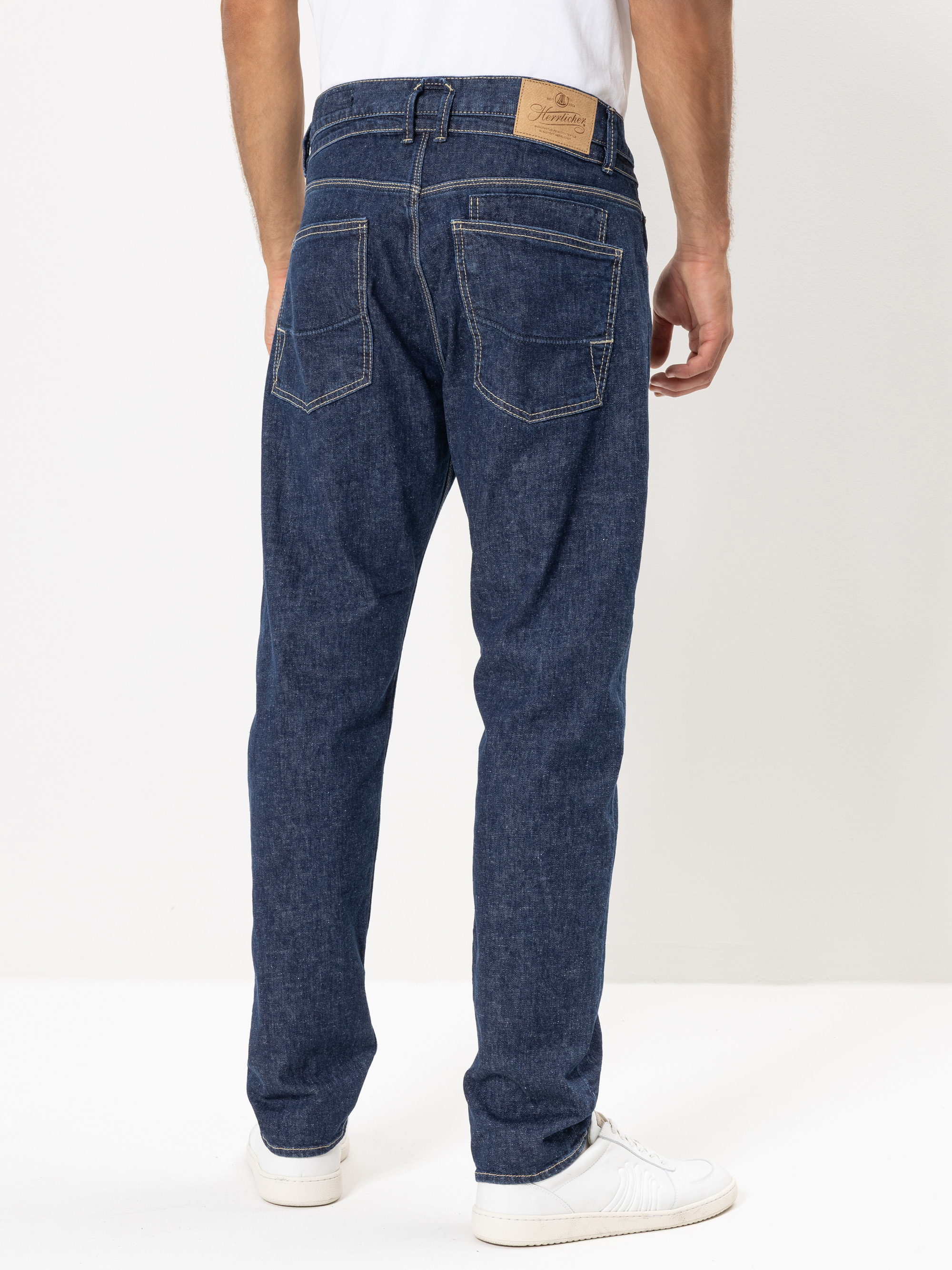 Modell Tucker Straight Jeans mit Bio-Baumwolle