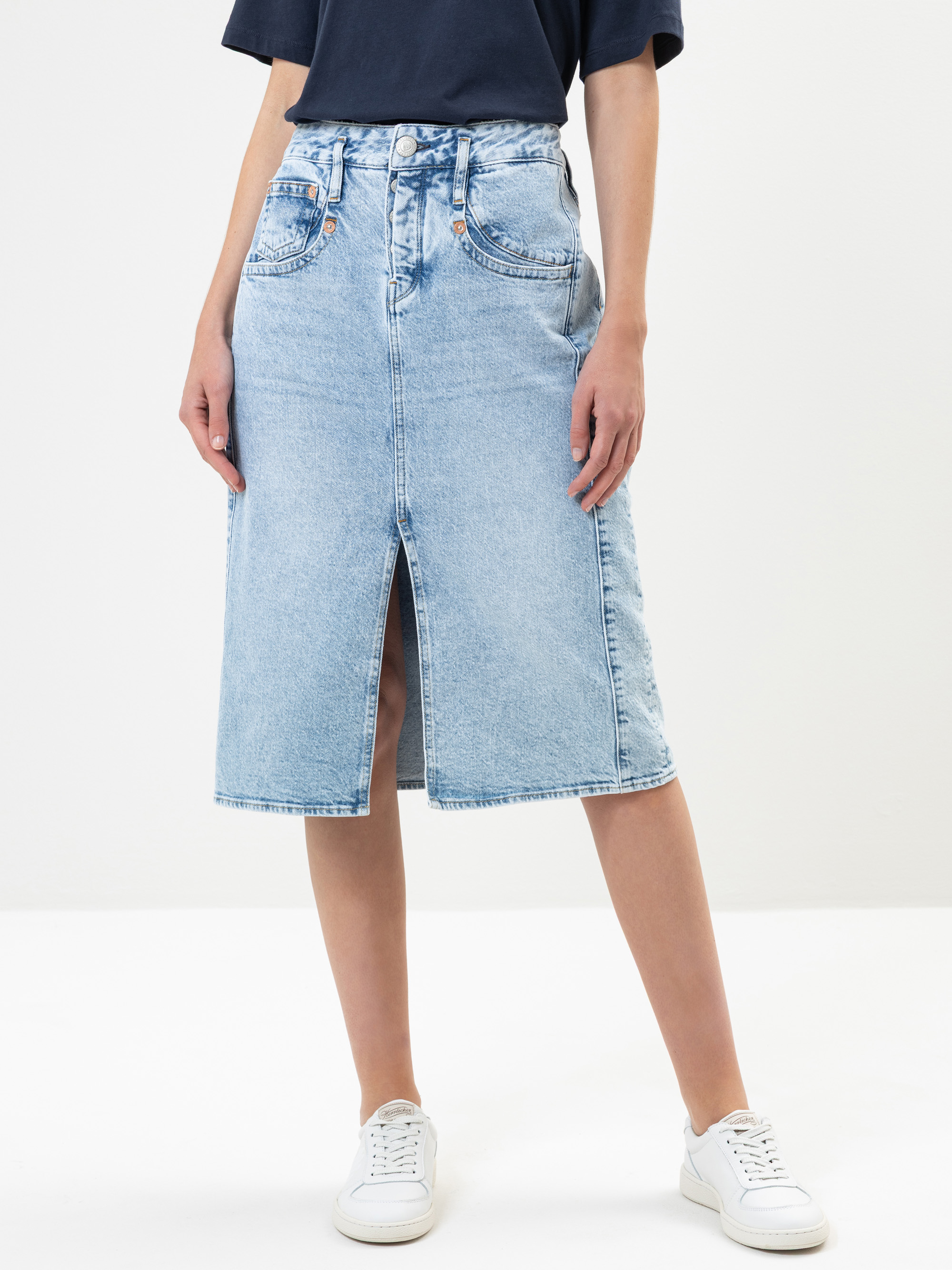 Modell Shyra Jeansrock midi