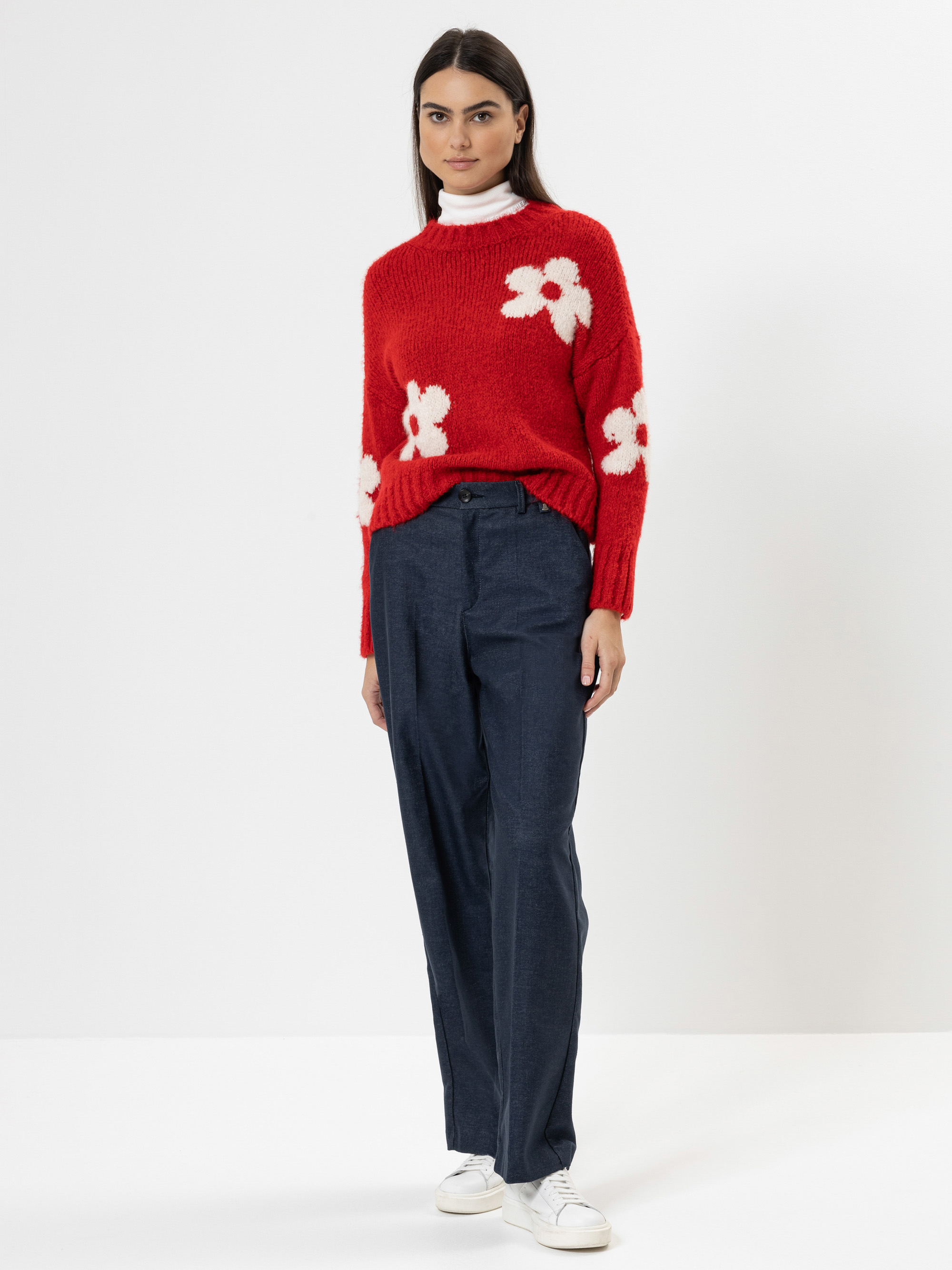 Modell Moonlight Hose im Denimlook