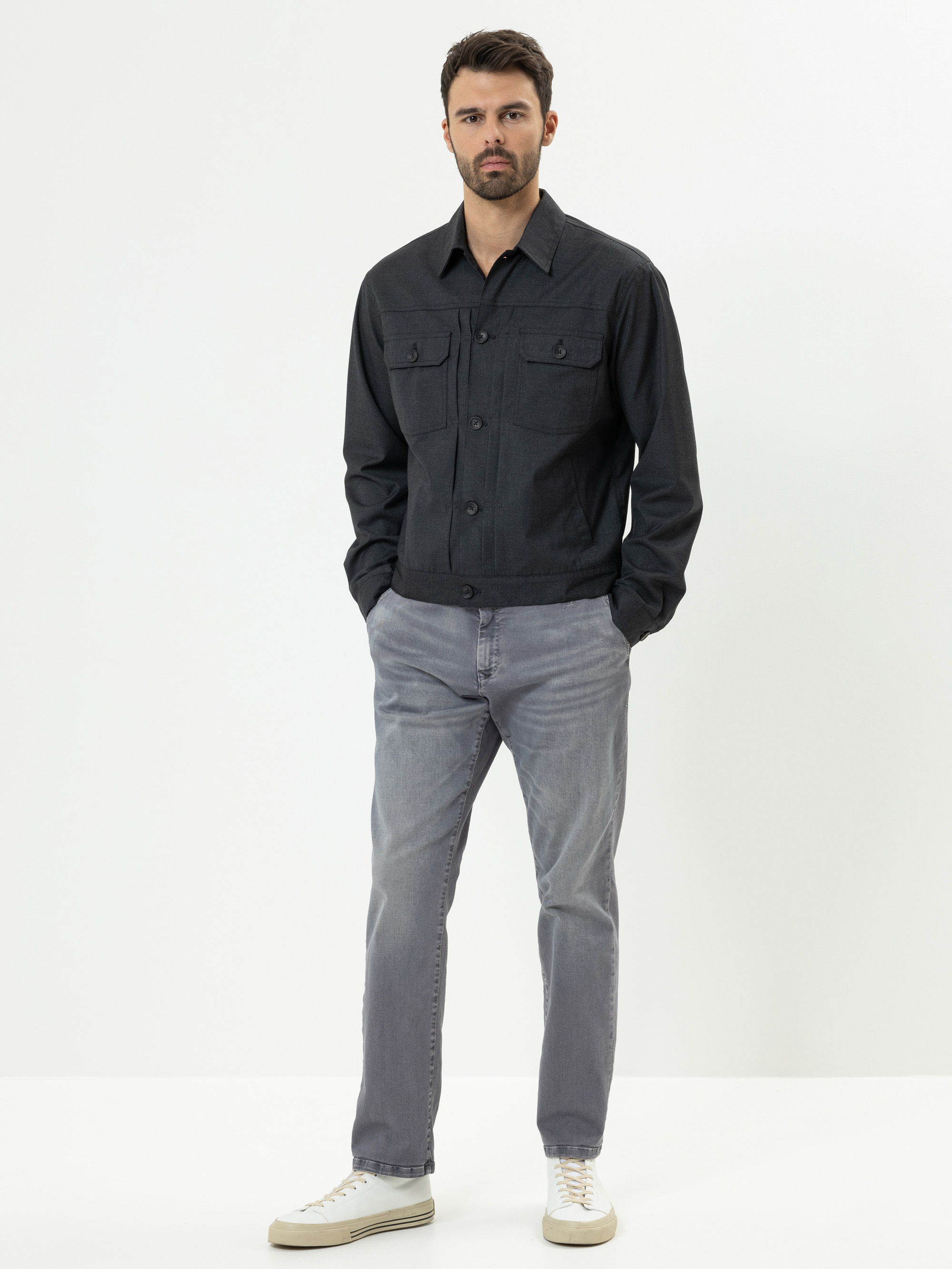 Modell Iver Chinohose mit Bio-Baumwolle