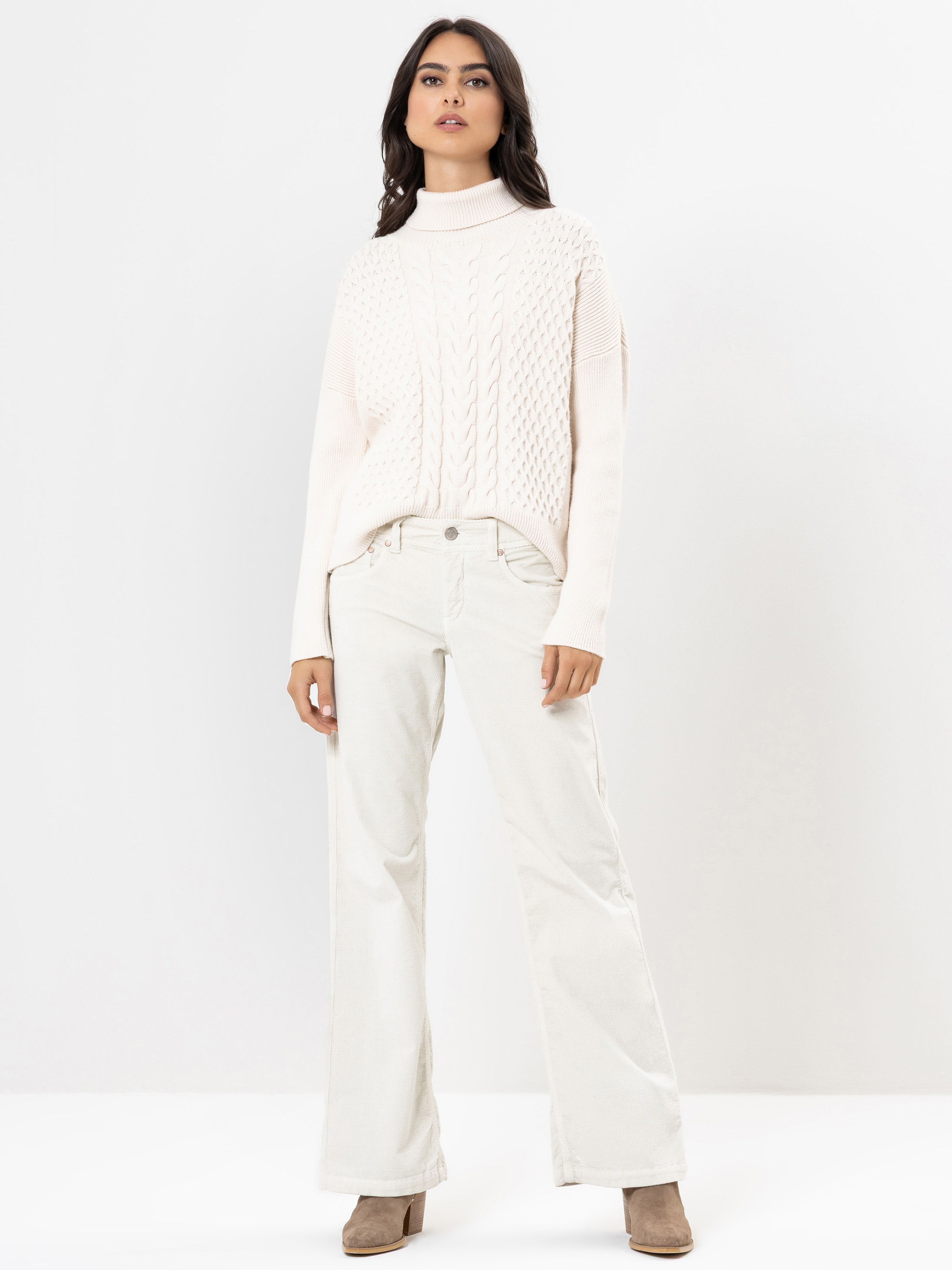 Modell Edna Flared Cordhose