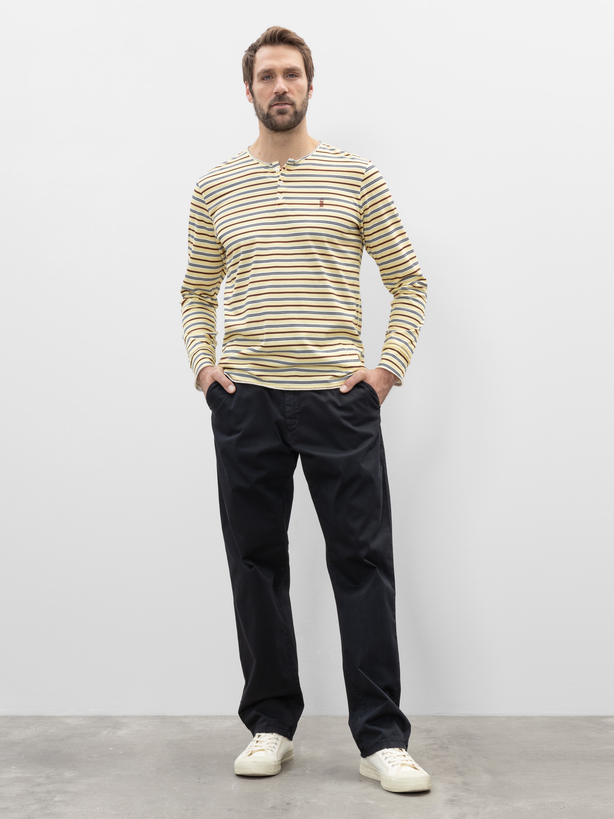 Modell Clifford Hose aus Bio-Baumwolle